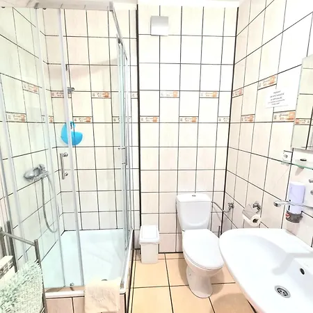 Kacperek W Centrum Willowa 4a *