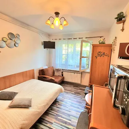 Kacperek W Centrum Willowa 4a *