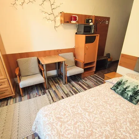 Kacperek W Centrum Willowa 4a Quarto em Acomodações Particulares