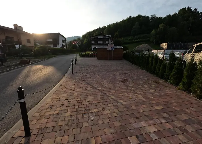 Kacperek W Centrum Willowa 4a בית אירוח שצ'צ'ירק