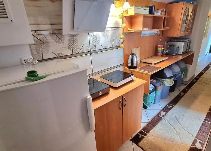 Kacperek W Centrum Willowa 4a *